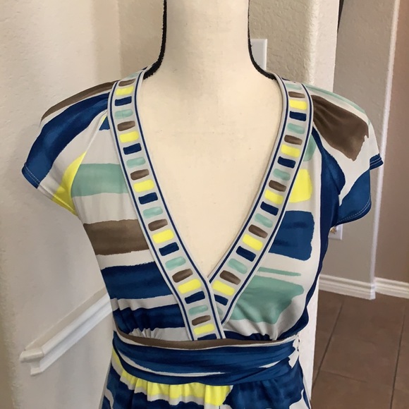 BCBGMAXAZRIA blue, green, brown & yellow geometric striped short sleeve top - Picture 6 of 17